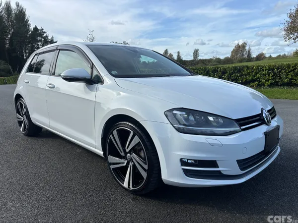 Volkswagen Golf Hatchback, Petrol, 2017, White