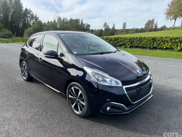 Peugeot 208 Hatchback, Petrol, 2020, Blue