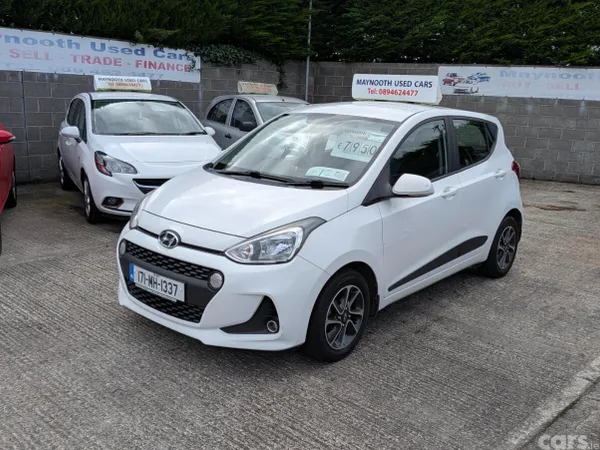 Hyundai i10 Hatchback, Petrol, 2017, White
