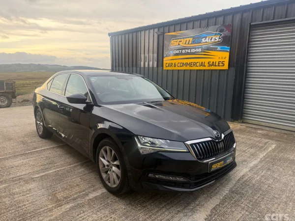 Skoda Superb Hatchback, Diesel, 2021, Black