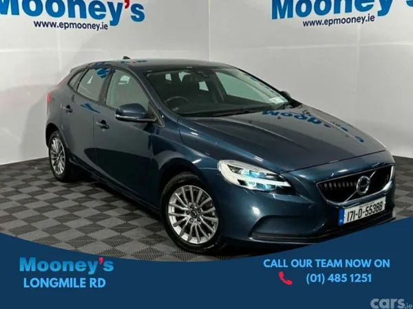 Volvo V40 Hatchback, Petrol, 2017, Blue