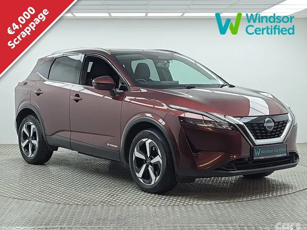 Nissan Qashqai MPV, Petrol, 2023, Red