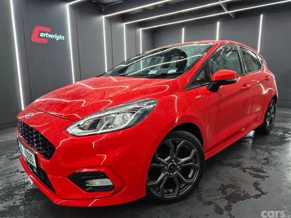 Ford Fiesta Hatchback, Petrol, 2018, Red
