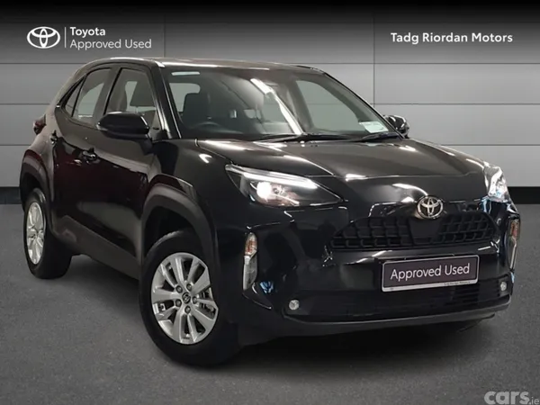 Toyota Yaris Cross Hatchback, Petrol Hybrid, 2024, Black