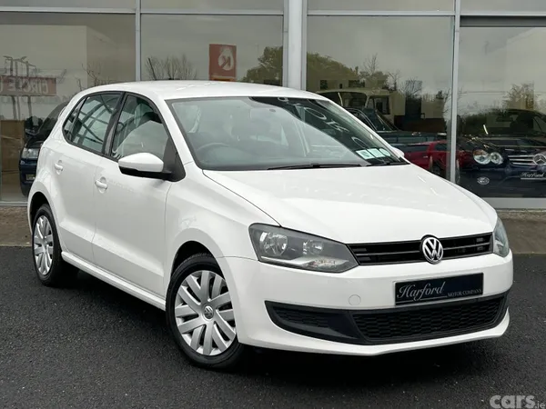 Volkswagen Polo Hatchback, Petrol, 2013, White