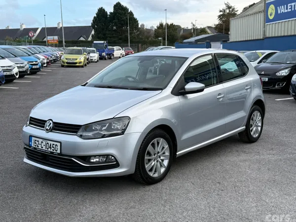 Volkswagen Polo Hatchback, Petrol, 2015, Silver