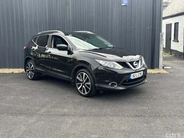 Nissan Qashqai Hatchback, Diesel, 2016, Black