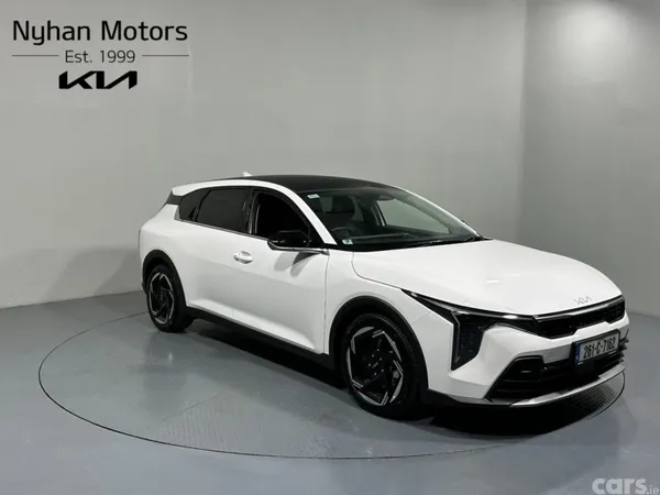 Kia K4 Hatchback, Petrol Hybrid, 2026, White