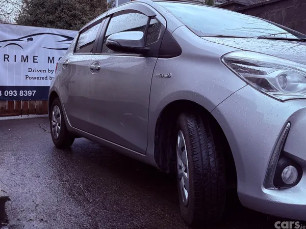 Toyota Vitz Hatchback, Petrol Hybrid, 2019, Silver