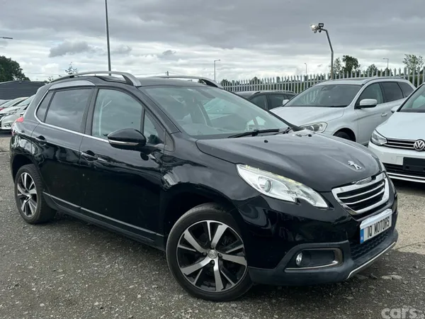 Peugeot 2008 Hatchback, Petrol, 2016, Black