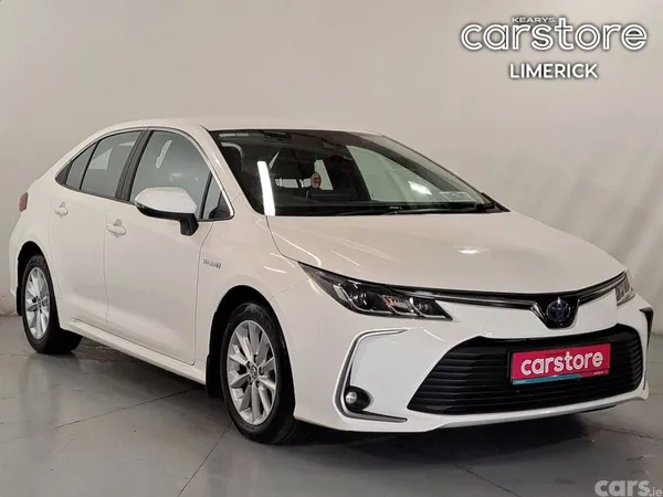 Toyota Corolla Saloon, Petrol Hybrid, 2021, White