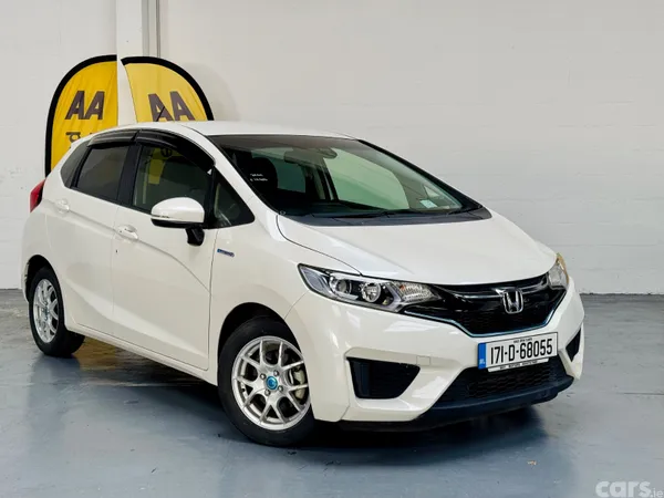 Honda Fit Hatchback, Petrol Hybrid, 2017, White