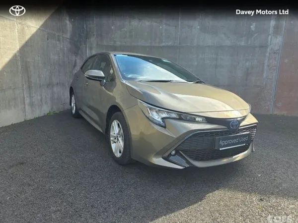 Toyota Corolla Hatchback, Petrol Hybrid, 2023, Green