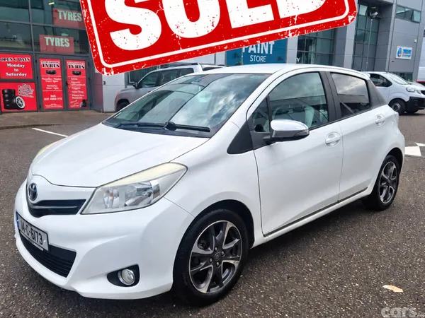 Toyota Yaris Hatchback, Petrol, 2014, White