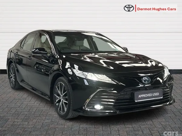 Toyota Camry Saloon, Petrol Hybrid, 2023, Black