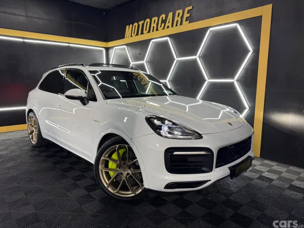 Porsche Cayenne SUV, Petrol Plug-in Hybrid, 2020, White