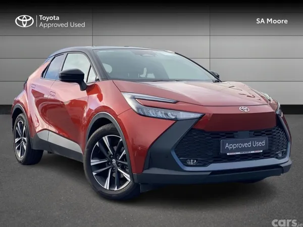 Toyota C-HR SUV, Petrol Hybrid, 2026, Brown