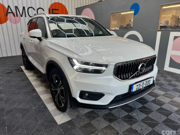 Volvo XC40 SUV, Petrol Hybrid, 2022, White