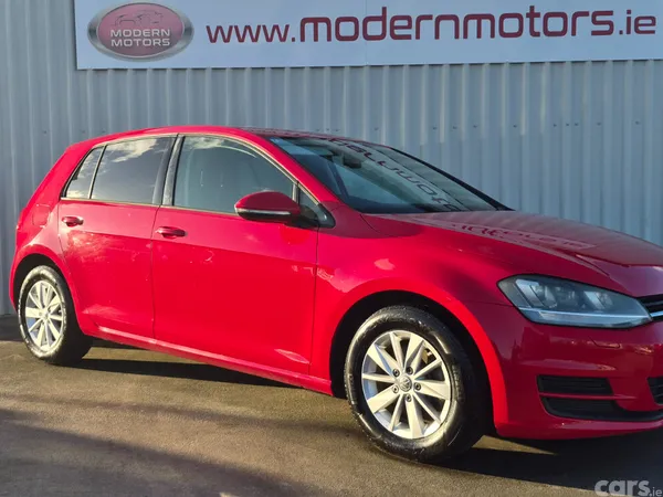 Volkswagen Golf Hatchback, Petrol, 2016, Red