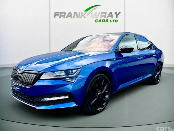 Skoda Superb Hatchback, Petrol Plug-in Hybrid, 2020, Blue