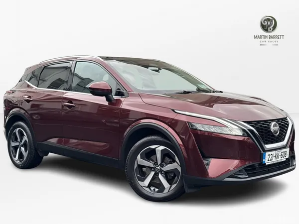 Nissan Qashqai MPV, Petrol, 2022, Red
