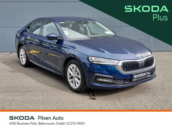 Skoda Octavia Saloon, Petrol, 2023, Blue