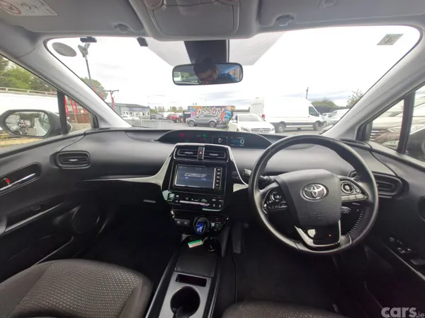 Toyota Prius Hatchback, Petrol Hybrid, 2021, White