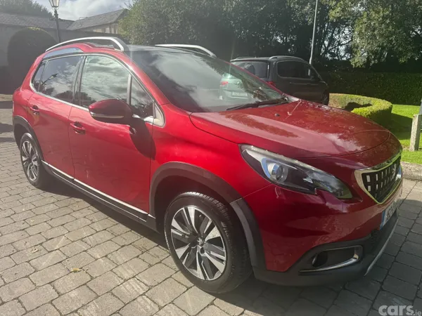 Peugeot 2008 SUV, Petrol, 2016, Red