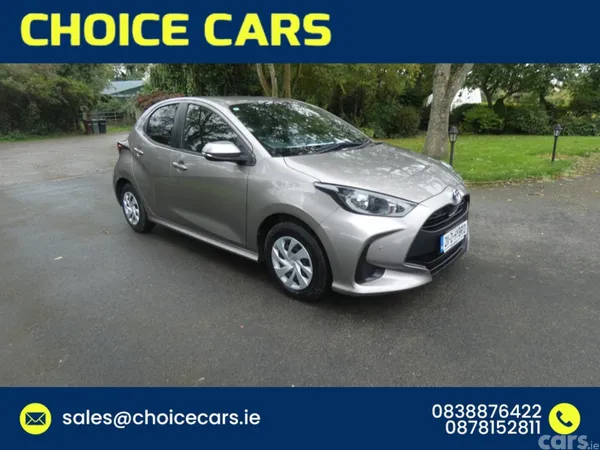 Toyota Yaris Hatchback, Petrol Hybrid, 2021, Bronze