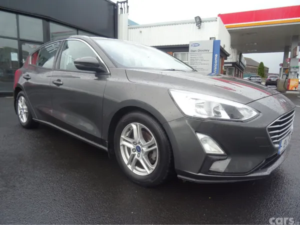 Ford Focus Hatchback, Petrol, 2019, Grey