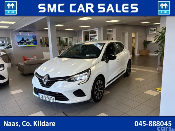 Renault Clio Hatchback, Petrol, 2023, White