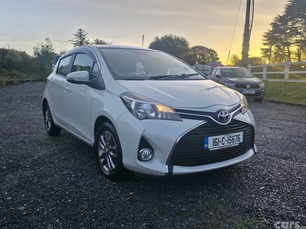 Toyota Yaris Hatchback, Petrol, 2016, White