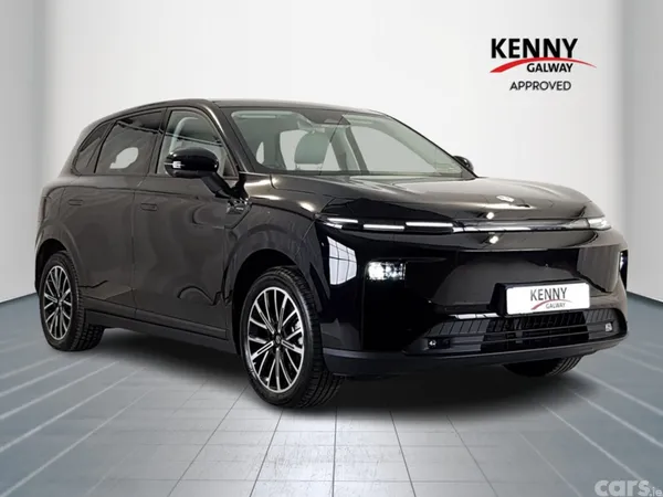 Leapmotor B10 Hatchback, Petrol Plug-in Hybrid, 2026, Black