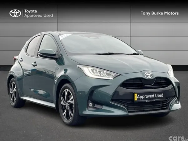 Toyota Yaris Hatchback, Petrol Hybrid, 2026, Green