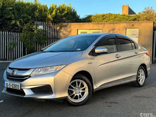 Honda Grace Saloon, Petrol Hybrid, 2015, Silver