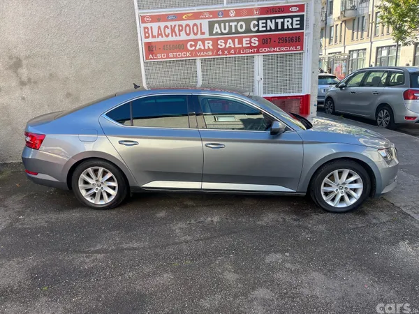 Skoda Superb Hatchback, Diesel, 2019, Grey