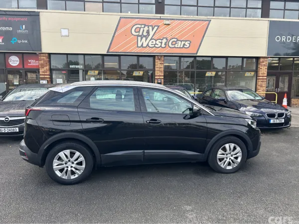 Peugeot 3008 MPV, Petrol, 2018, Black