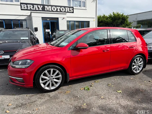 Volkswagen Golf Estate, Petrol, 2017, Red