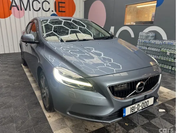 Volvo V40 Estate, Diesel, 2018, Grey