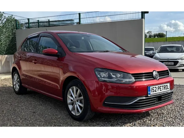 Volkswagen Polo Hatchback, Petrol, 2015, Red