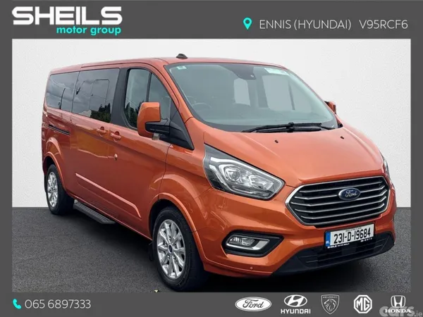 Ford Tourneo Custom MPV, Diesel, 2023, Orange