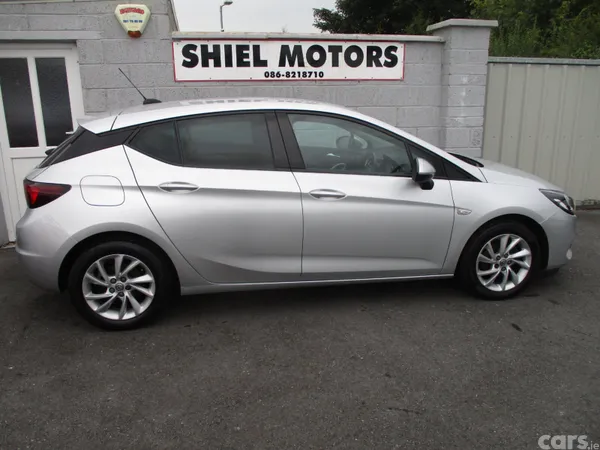 Vauxhall Astra Hatchback, Diesel, 2020, Silver