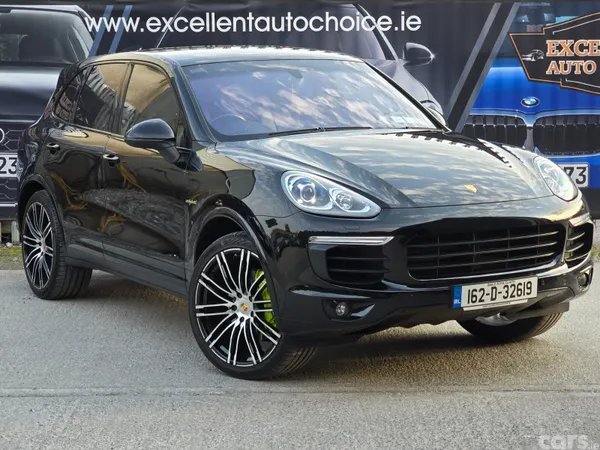 Porsche Cayenne SUV, Petrol Plug-in Hybrid, 2016, Black