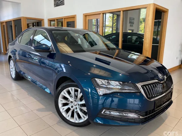 Skoda Superb Saloon, Diesel, 2022, Blue