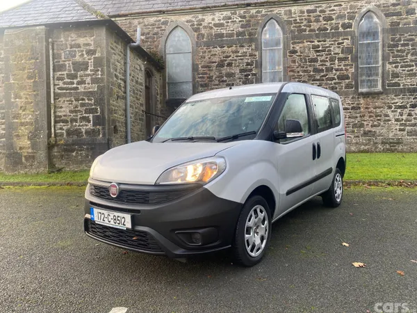 Fiat Doblo MPV, Petrol, 2017, Silver