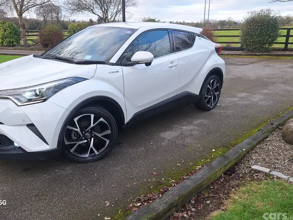 Toyota C-HR SUV, Petrol Hybrid, 2018, White