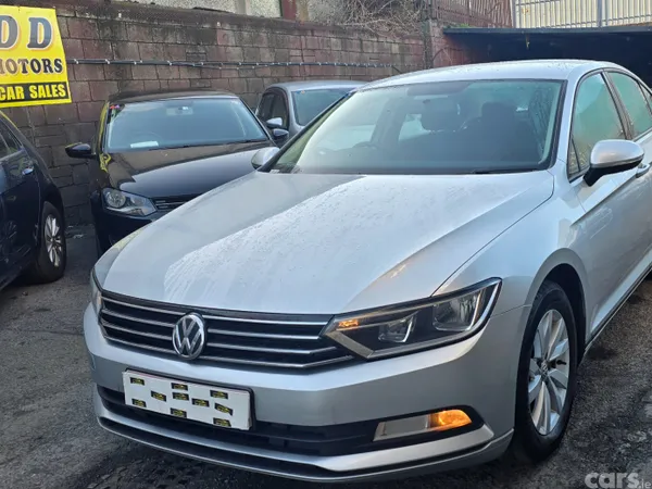 Volkswagen Passat Saloon, Petrol, 2019, Silver