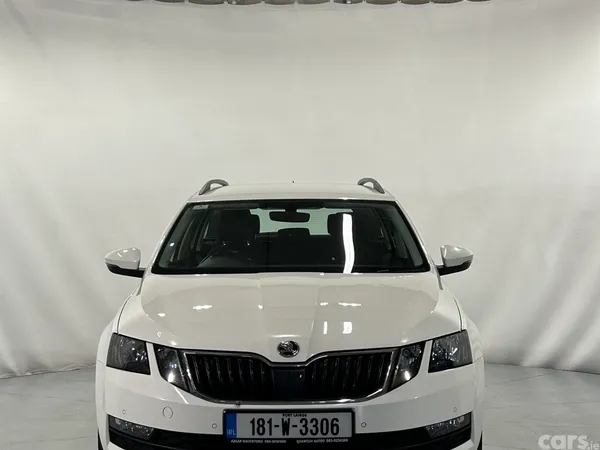 Skoda Octavia Estate, Diesel, 2018, White