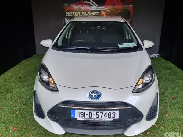 Toyota Aqua Hatchback, Petrol Hybrid, 2019, White
