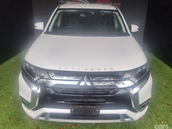 Mitsubishi Outlander SUV, Petrol Plug-in Hybrid, 2020, White